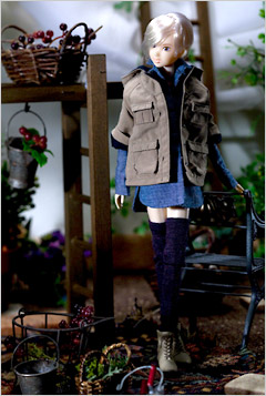 2010A/W BOTANICAL GIRL